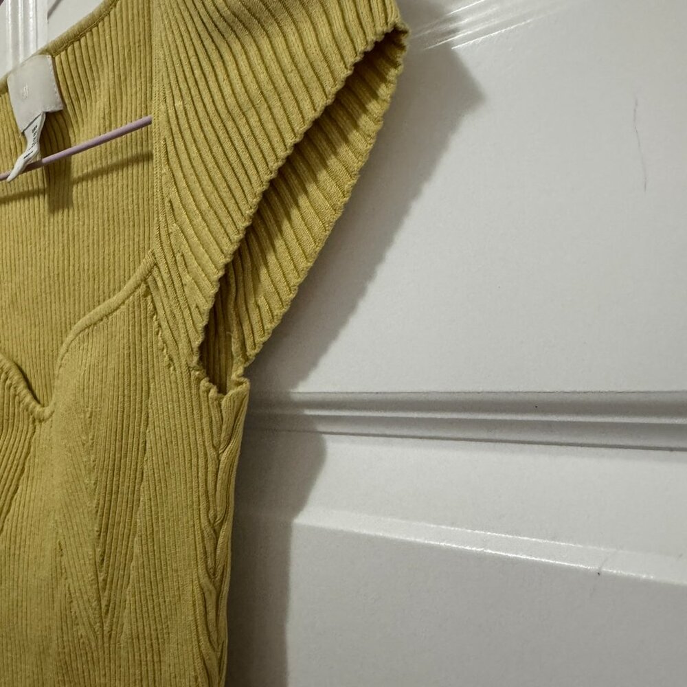 H&M Ribbed Sweetheart Neck Short Sleeve Knit Top – Mustard Yellow Medium - Picture 4 of 6